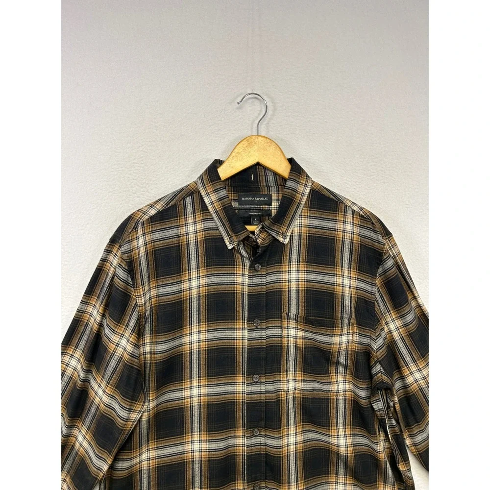 Dark Academia Banana Republic Mens Large Black Brown Plaid Untucked Button Down